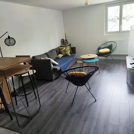 Dans Avec Jardin * Μποβέ